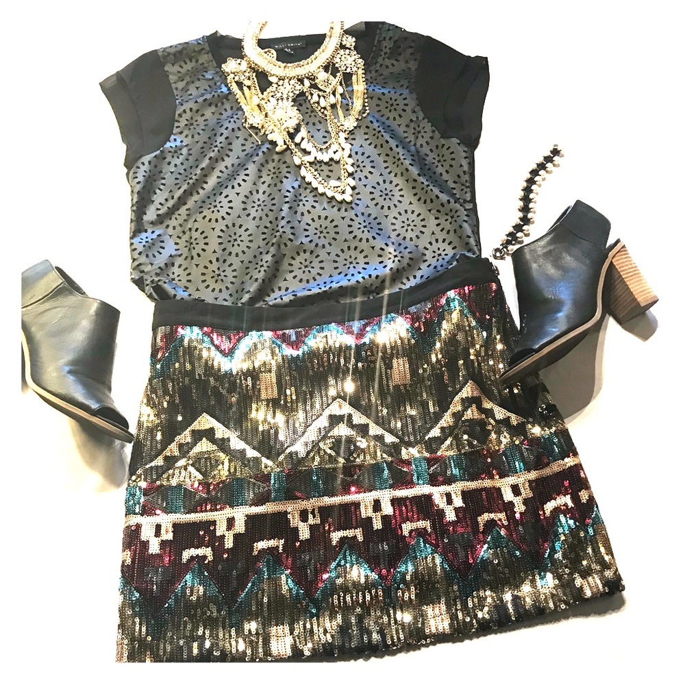 ❤️❤️Andrew Blue Sequin skirt💋💋💋